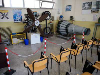 ...� possibile ammirare alcuni interessanti macchinari d�epoca